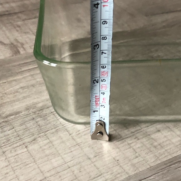 Pyrex 6 cup rectangular glass container - Picture 3 of 4